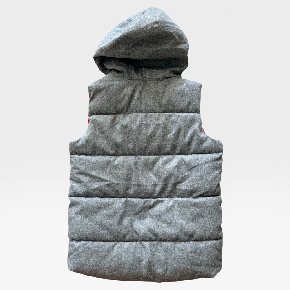 Old Navy Kids Grey Quilted Hooded Puffer Vest Red Lining Size L 10-12 - Picture 5 of 7